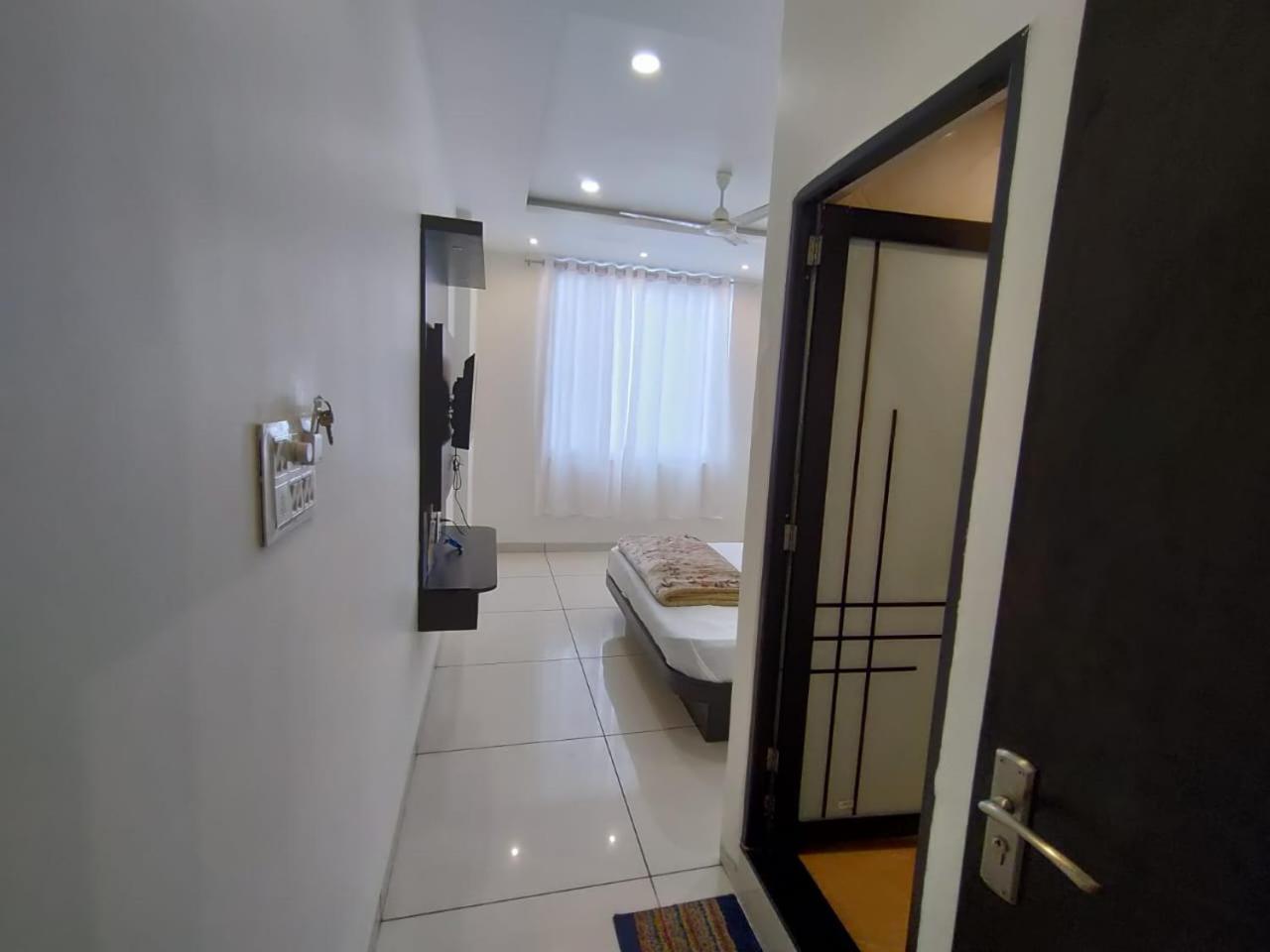 Hotel Jyoti Shree Уджайн Екстериор снимка